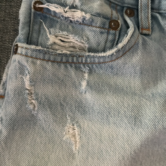 AGOLDE Parker Vintage Loose Fit Cutoff Shorts - Picture 6 of 6